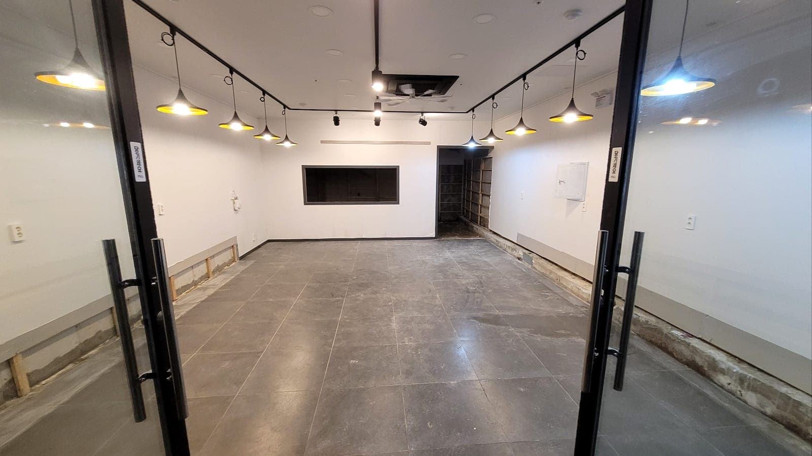 충남 논산 음식점 철거 완료 후 내부